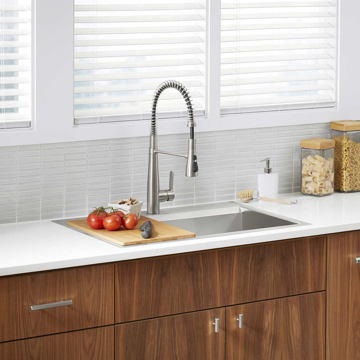 1600305 KOHLER PRO-INSPIRED KITCHEN SINK KIT - Kasimex